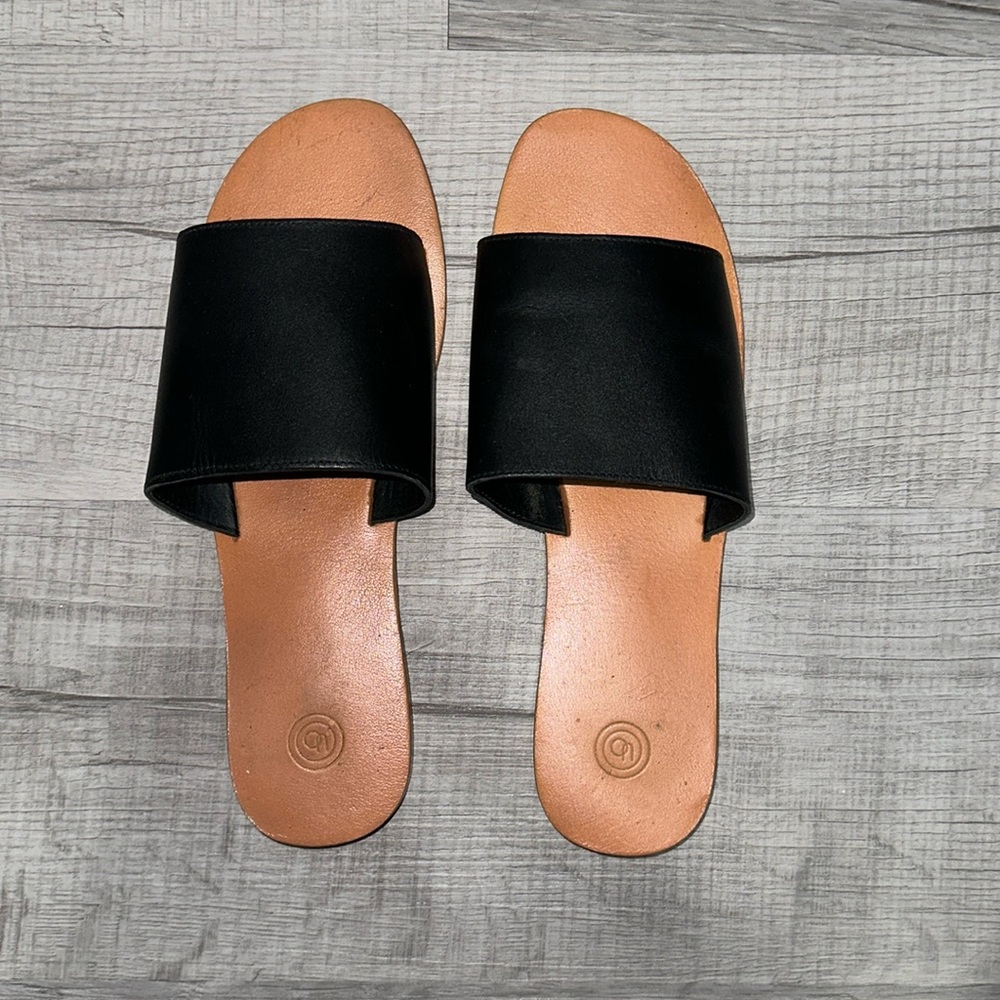 Urban outfitters soft leather sandal slides